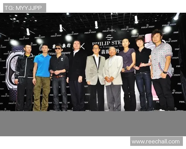 重庆羽毛球队与广州羽毛球队赛后复盘团队协作分析与经验总结